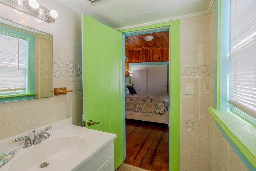 Twins Inn & Apartments - image 30