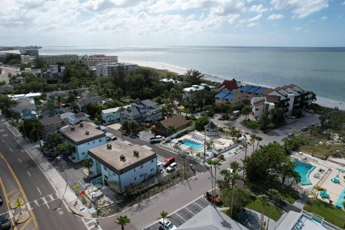 Twins Inn & Apartments - image 50