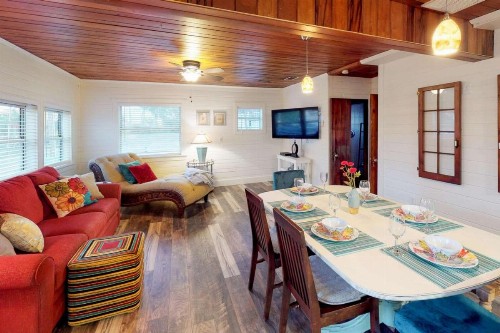 Seahorse Treasure Suite - image 1
