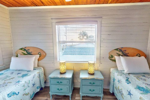 Seahorse Treasure Suite - image 4