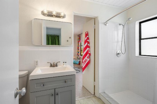 Sunset Inn and Cottages - image 25