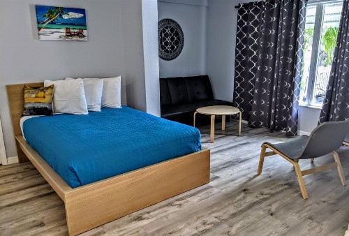 Johns Pass Beach Motel - image 25