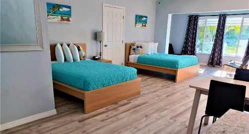 Johns Pass Beach Motel - image 31