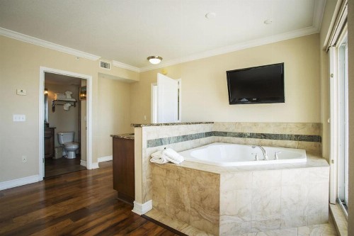 Crystal Palms Beach Resort - No Resort Fees - image 12