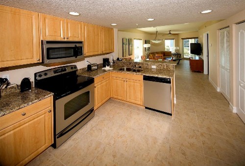 Crystal Palms Beach Resort - No Resort Fees - image 5