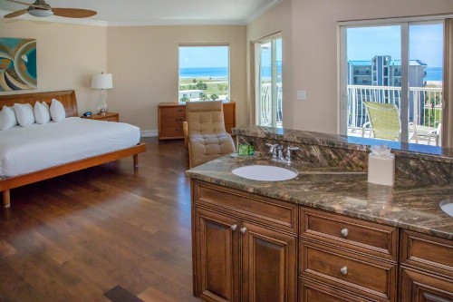 Crystal Palms Beach Resort - No Resort Fees - image 7
