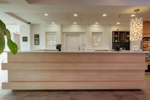 Hilton Garden Inn Hamilton - image 12