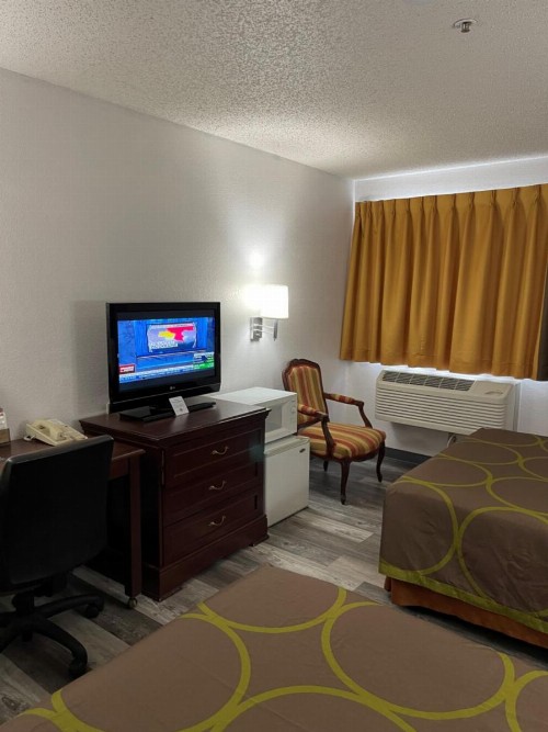 Super 8 by Wyndham Trinidad - image 12
