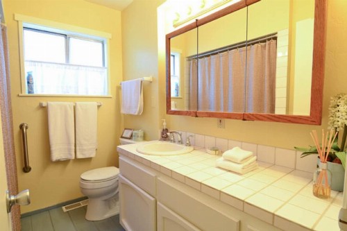 Trinidad Village Retreat - image 5