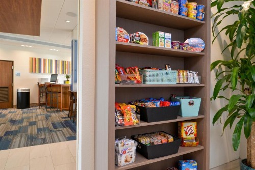 Holiday Inn Express & Suites Trinity an IHG Hotel - image 43