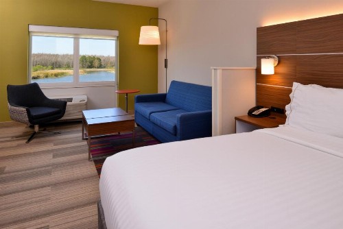 Holiday Inn Express & Suites Trinity an IHG Hotel - image 44