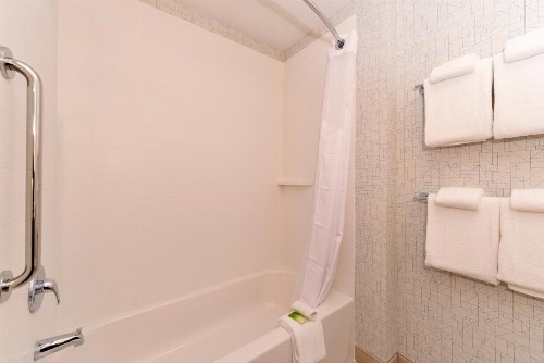 Holiday Inn Express & Suites Trinity an IHG Hotel - image 50