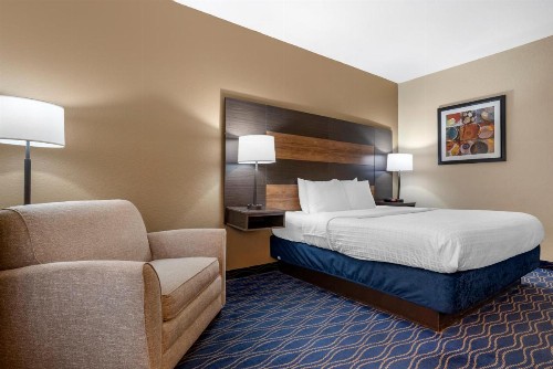 Best Western Troy Inn - image 17