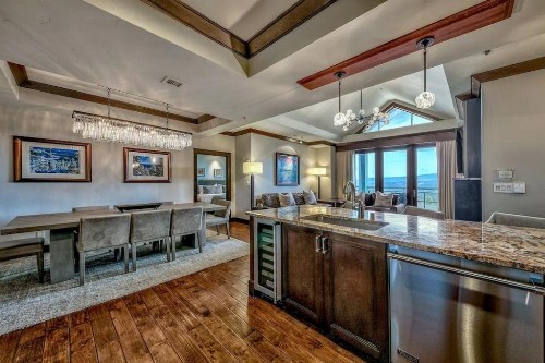 Constellation Residences - image 17