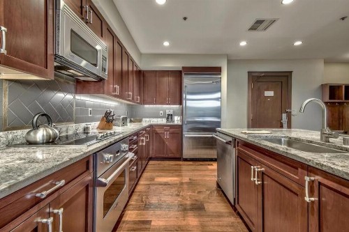 Constellation Residences - image 22