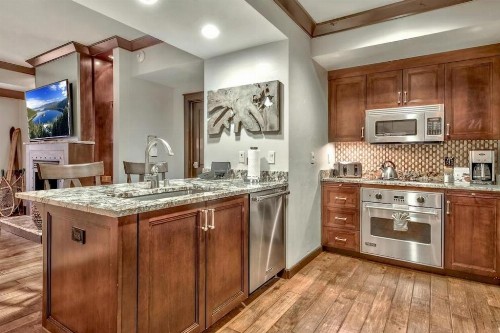 Constellation Residences - image 31