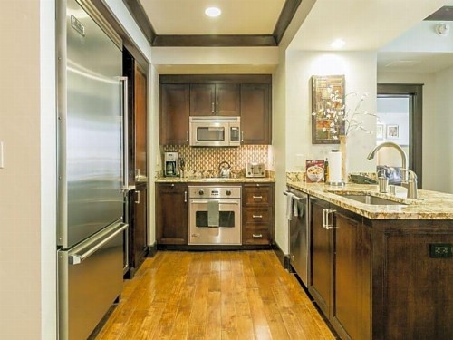 Constellation Residences - image 37