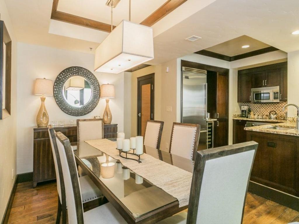 Constellation Residences - image 4