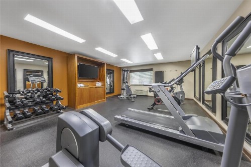 Best Western Plus Truckee-Tahoe Hotel - image 35