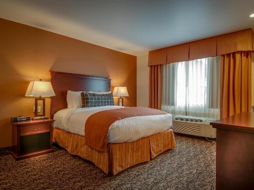 Best Western Plus Truckee-Tahoe Hotel - image 37
