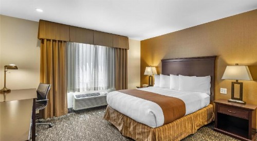 Best Western Plus Truckee-Tahoe Hotel - image 38