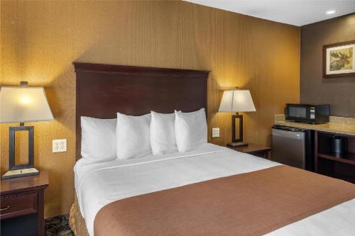 Best Western Plus Truckee-Tahoe Hotel - image 40