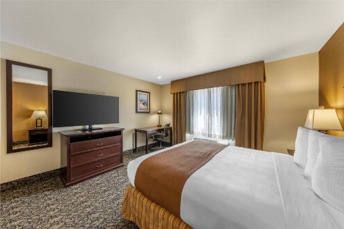 Best Western Plus Truckee-Tahoe Hotel - image 42