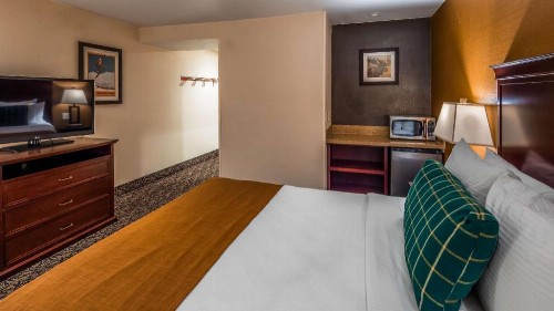 Best Western Plus Truckee-Tahoe Hotel - image 46