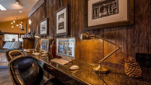 Best Western Plus Truckee-Tahoe Hotel - image 6