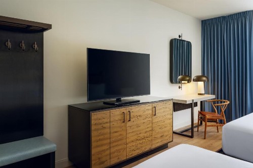 Hampton Inn & Suites Tahoe-Truckee - image 7