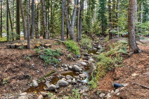 Donner Lake Inn B&B - image 16