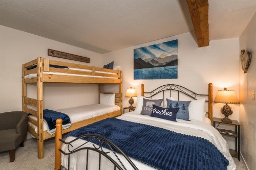 Donner Lake Inn B&B - image 20