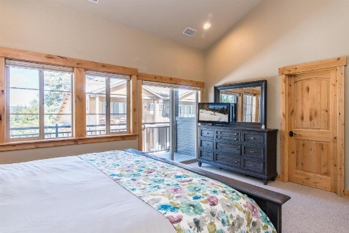 Truckee House - image 10