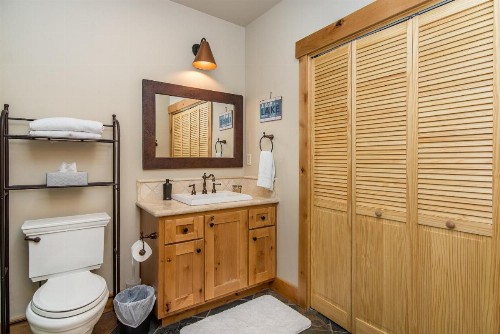 Truckee House - image 11