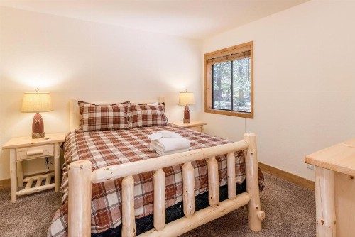 Snowmass Log Home on the River - image 12