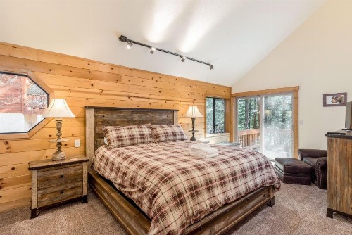 Snowmass Log Home on the River - image 9