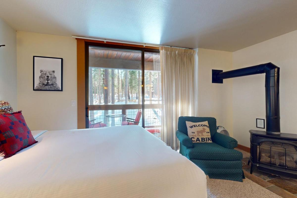 Aspen Grove Hideaway - image 3