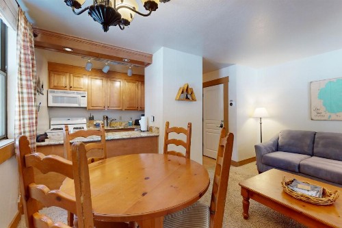 Aspen Grove Hideaway - image 7