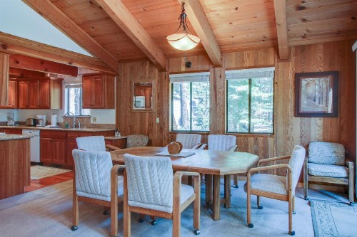 Beaver Pond Northstar Luxury Chalet with Hot Tub - image 8