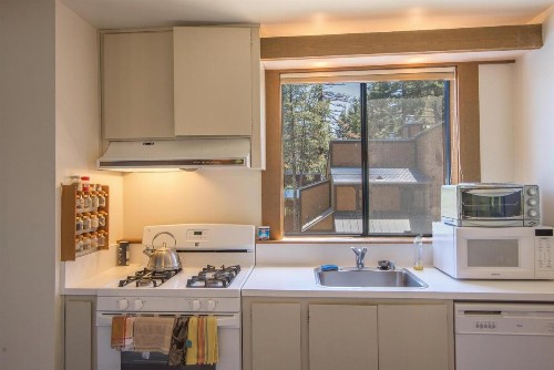 Albert by Tahoe Truckee Vacation Properties - image 5