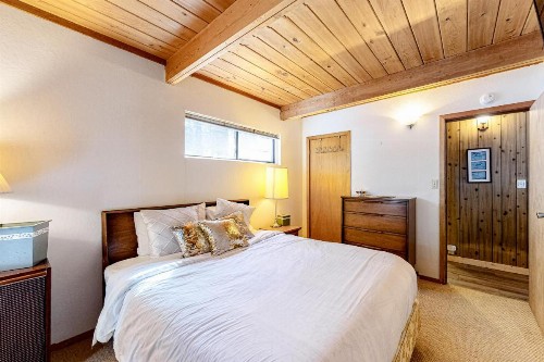 Picture Perfect Chalet - image 12