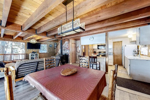 Picture Perfect Chalet - image 7