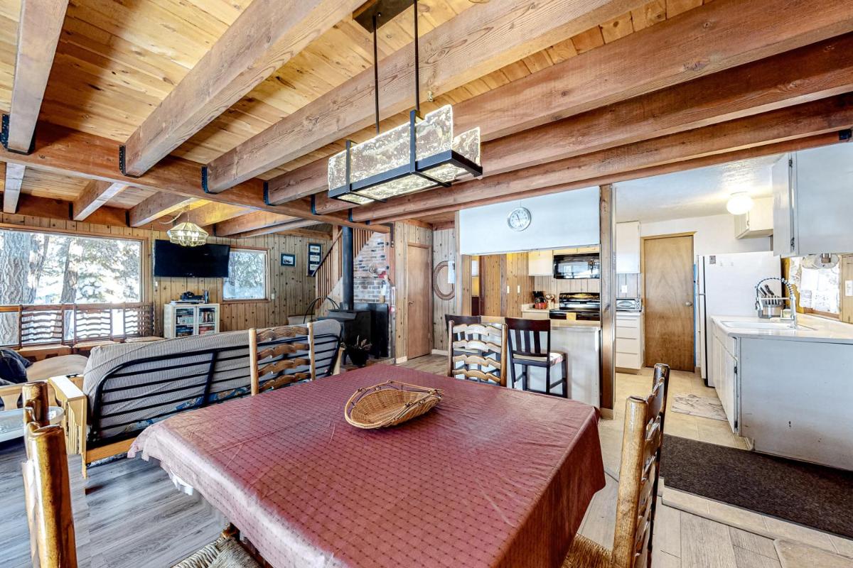 Picture Perfect Chalet - image 7