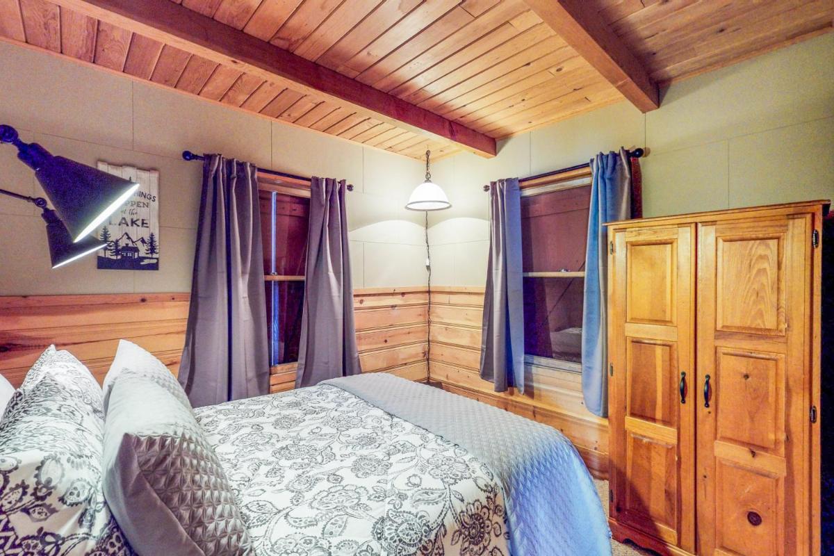Donner Lake Dream Cabin - image 7