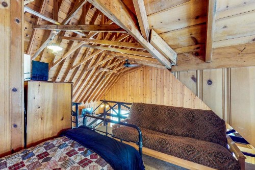 Donner Lake Dream Cabin - image 9