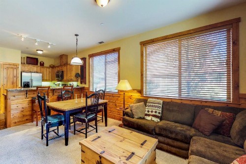 Boulders Hideout - image 10