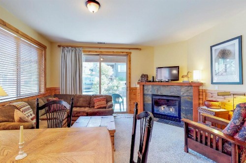 Boulders Hideout - image 7