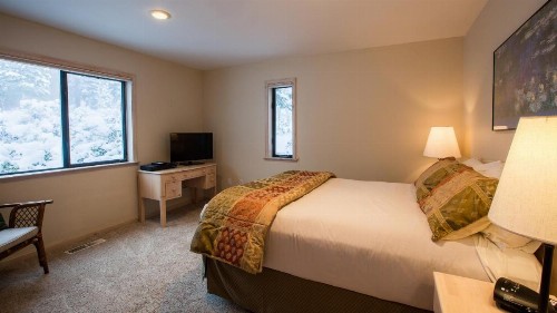 1620 Deer Path - image 10