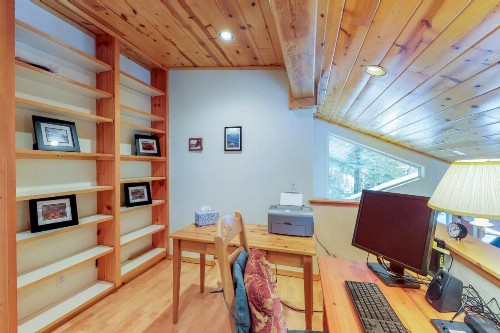 Happy Family Cozy Cabin - image 9