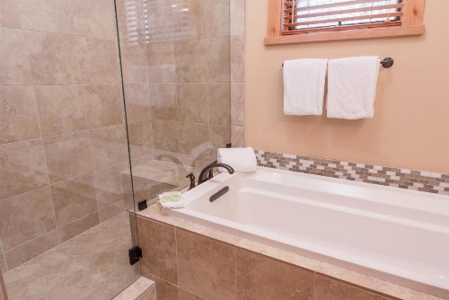 Sagebrush Home Home - image 12